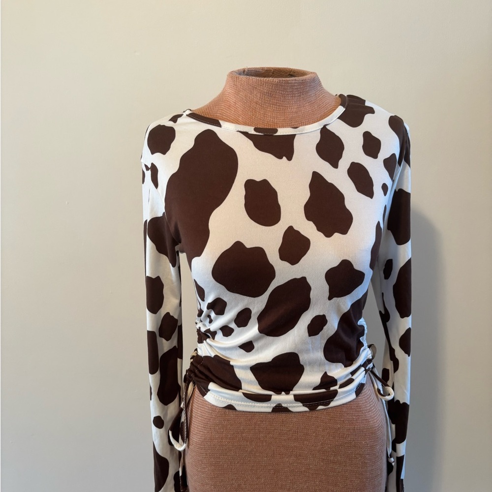 Women's Long Sleeve Cow Print Tee - Brown & White